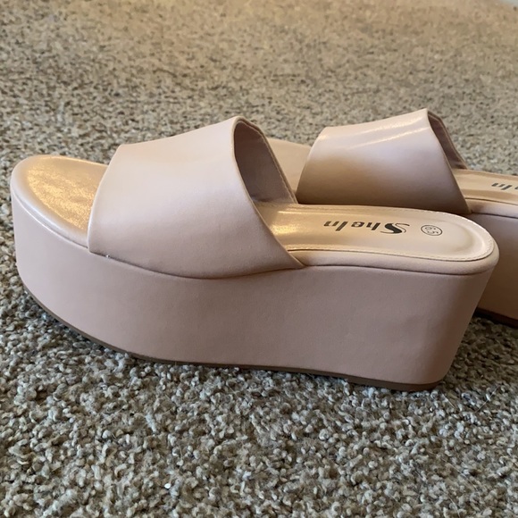 SHEIN platform sandals - Picture 3 of 6